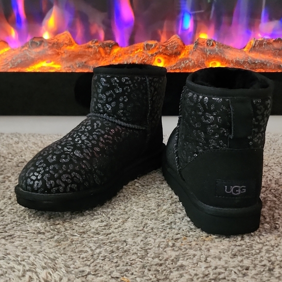 UGG Black Sparkle Leopard Print Unltra Mini Ugg Boots Size 6 - Picture 5 of 12